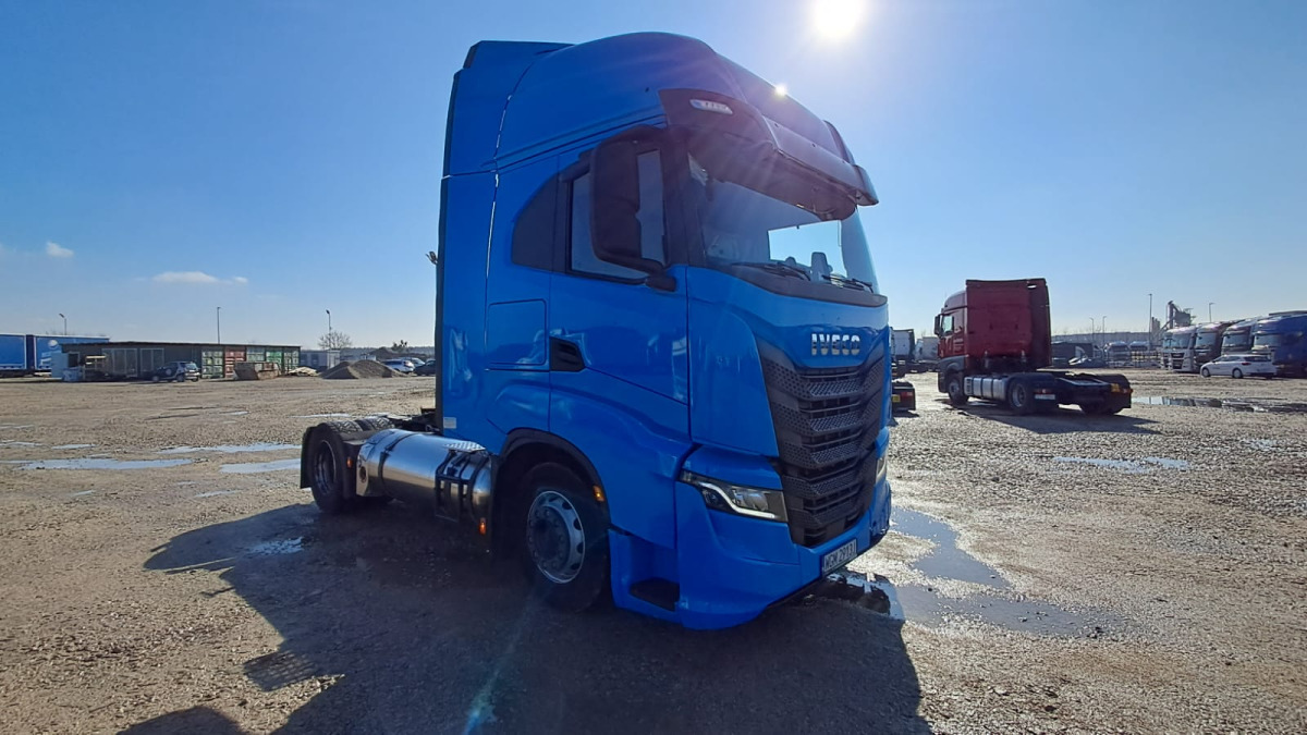 IVECO CIĄGNIK SIODŁOWY - Trattore stradale: foto 1 IVECO CIĄGNIK SIODŁOWY - Trattore stradale: foto 1
