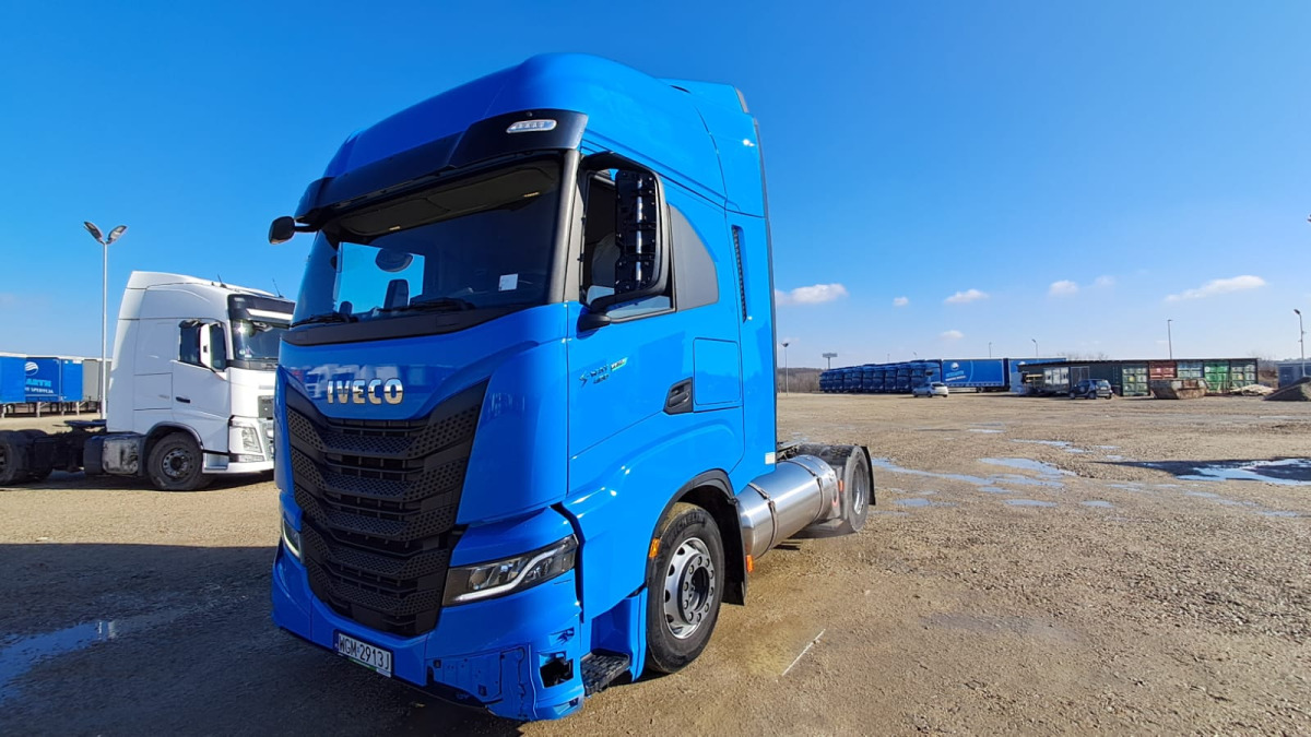 IVECO CIĄGNIK SIODŁOWY - Trattore stradale: foto 2 IVECO CIĄGNIK SIODŁOWY - Trattore stradale: foto 2