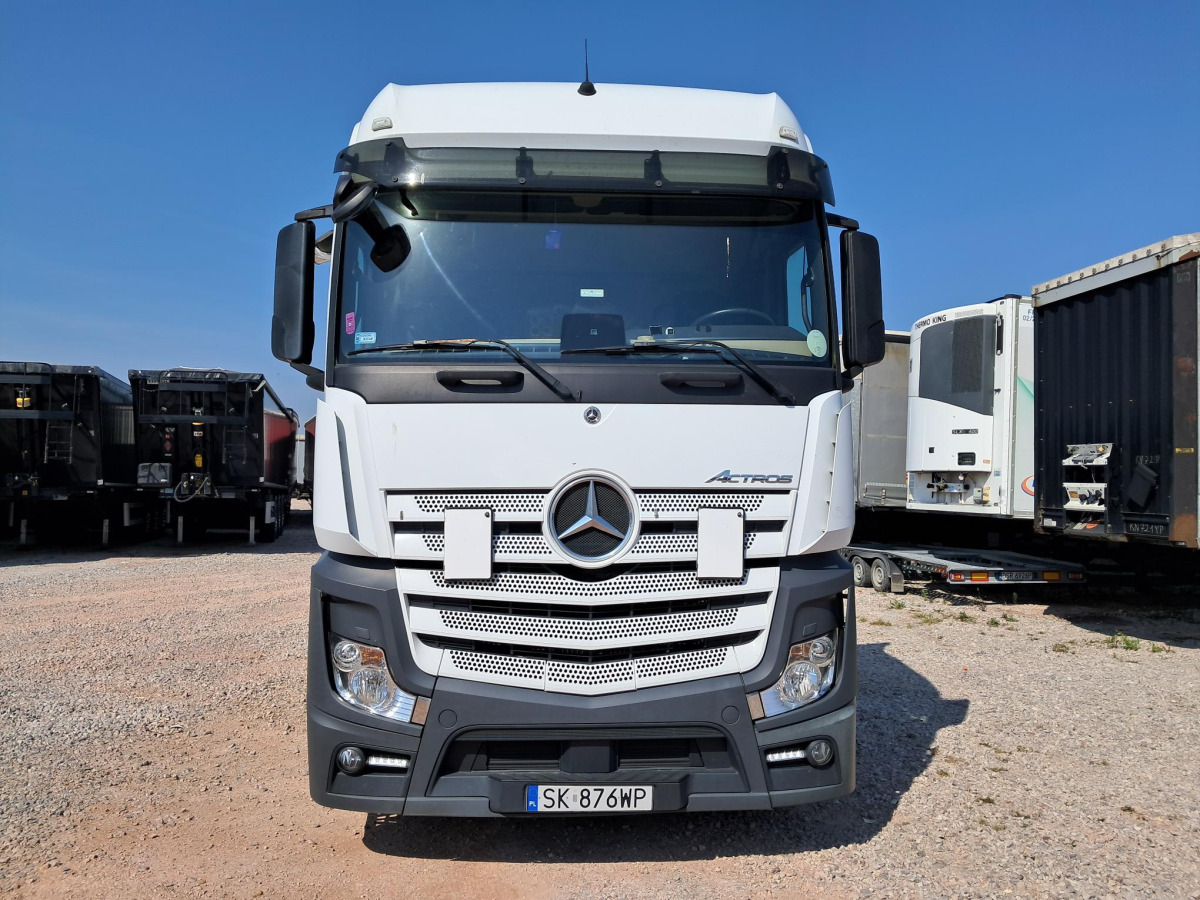 MERCEDES BENZ ACTROS CIĄGNIK SIODŁOWY - Trattore stradale: foto 2 MERCEDES BENZ ACTROS CIĄGNIK SIODŁOWY - Trattore stradale: foto 2