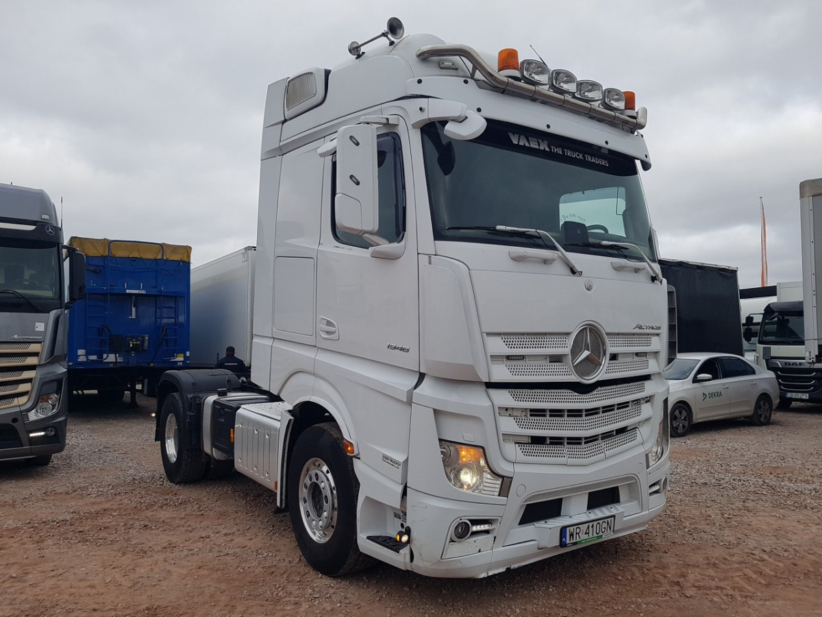 MERCEDES BENZ ACTROS CIĄGNIK SIODŁOWY - Trattore stradale: foto 1 MERCEDES BENZ ACTROS CIĄGNIK SIODŁOWY - Trattore stradale: foto 1