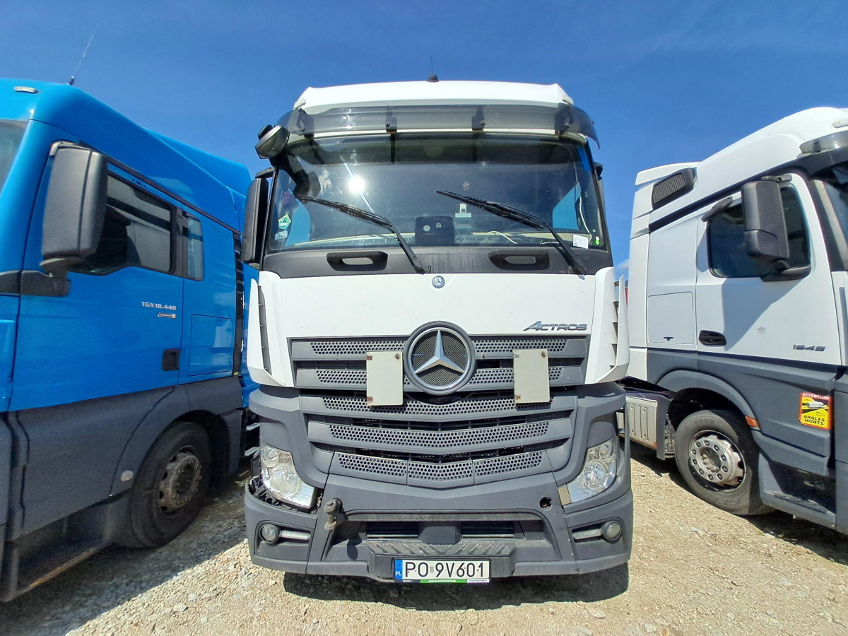 MERCEDES BENZ ACTROS CIĄGNIK SIODŁOWY - Trattore stradale: foto 3 MERCEDES BENZ ACTROS CIĄGNIK SIODŁOWY - Trattore stradale: foto 3