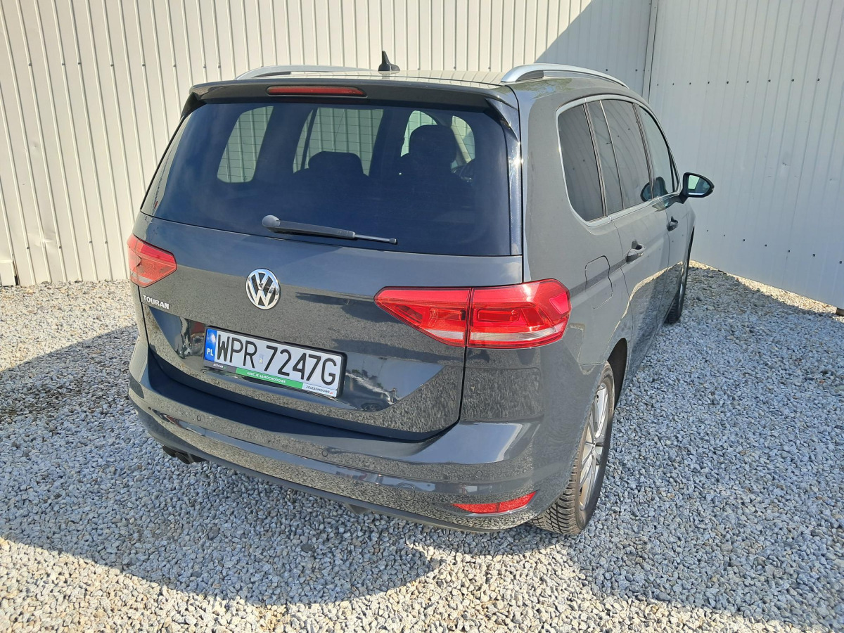 VOLKSWAGEN TOURAN MINIVAN - Autovettura: foto 4 VOLKSWAGEN TOURAN MINIVAN - Autovettura: foto 4