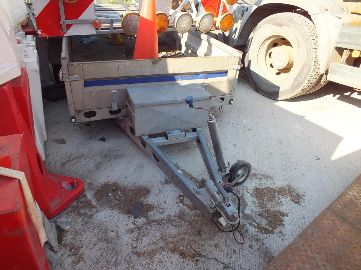 Rimorchio per auto WIOLA W-600 PRZYCZEPA LEKKA: foto 1