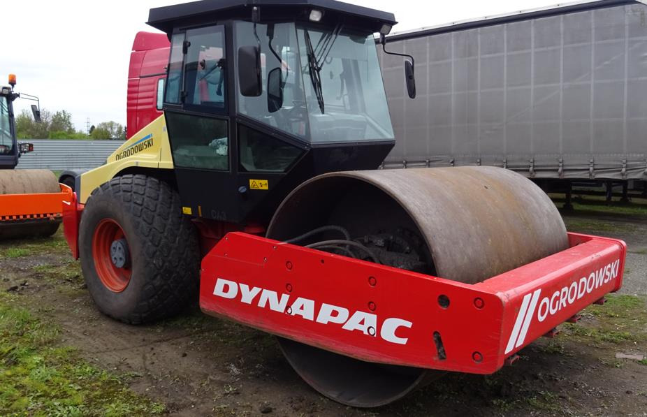 Walec DYNAPAC CA 302D 2011 - 3393 mth - CE - 15,9t - Rullo: foto 1 Walec DYNAPAC CA 302D 2011 - 3393 mth - CE - 15,9t - Rullo: foto 1
