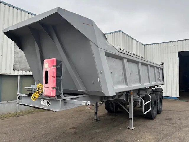 CIF 2 Axle Steel Tipper , Spring Suspension , Drum Brakes - Semirimorchio ribaltabile: foto 1 CIF 2 Axle Steel Tipper , Spring Suspension , Drum Brakes - Semirimorchio ribaltabile: foto 1