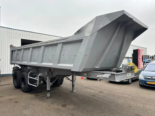 CIF 2 Axle Steel Tipper , Spring Suspension , Drum Brakes - Semirimorchio ribaltabile: foto 4 CIF 2 Axle Steel Tipper , Spring Suspension , Drum Brakes - Semirimorchio ribaltabile: foto 4