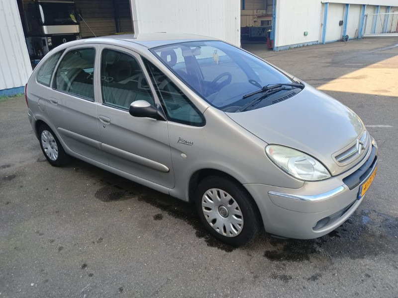 Citroën Xsara Picasso 1.8i - 16V , Airco - Autovettura: foto 4 Citroën Xsara Picasso 1.8i - 16V , Airco - Autovettura: foto 4