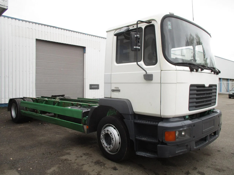 MAN 18.314 , Manual , 6 Cylinder - Autocarro telaio: foto 4 MAN 18.314 , Manual , 6 Cylinder - Autocarro telaio: foto 4