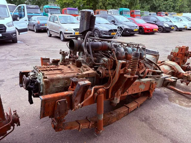 Mercedes-Benz OM402 Engine with ZF gearbox and 6X6 ZF Axles , 3x available Complete set - Motore: foto 5 Mercedes-Benz OM402 Engine with ZF gearbox and 6X6 ZF Axles , 3x available Complete set - Motore: foto 5
