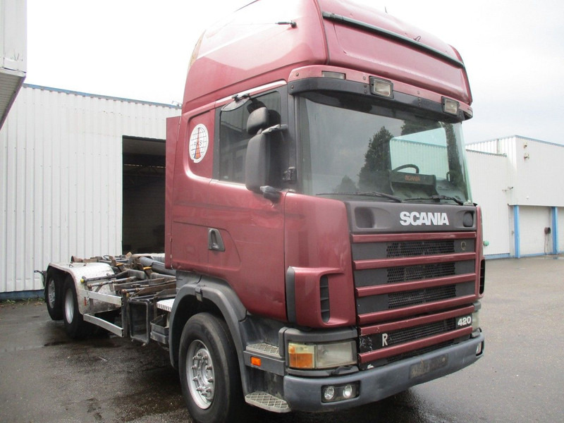 Scania R124-420 6x2 , Manual , Intarder , Airco , haakarm truck - Autocarro scarrabile: foto 4 Scania R124-420 6x2 , Manual , Intarder , Airco , haakarm truck - Autocarro scarrabile: foto 4