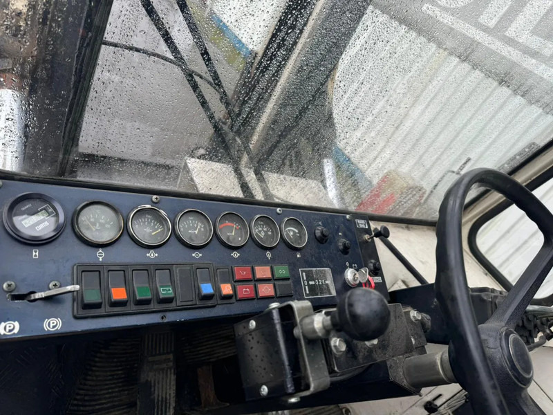 Carrello elevatore diesel Svetruck 860-28 Pneumatic Tire Forklift: foto 12