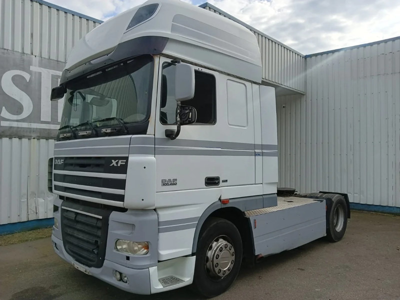 Trattore stradale DAF XF 105.460 Intarder , Airco , SuperSpace cab: foto 1