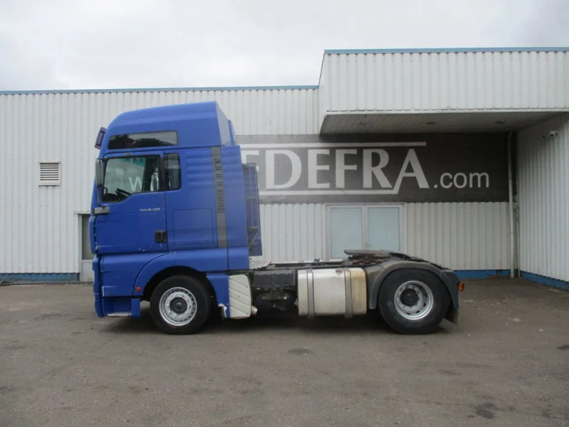 MAN TGA , FOR PARTS ONLY , NO ENGINE AND GEARBOX - Trattore stradale: foto 2 MAN TGA , FOR PARTS ONLY , NO ENGINE AND GEARBOX - Trattore stradale: foto 2