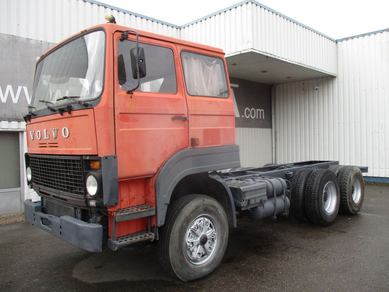 Volvo F7 , 6x4 , Manual , Euro 1 , Telma Retarder , Spring suspension - Autocarro telaio: foto 1 Volvo F7 , 6x4 , Manual , Euro 1 , Telma Retarder , Spring suspension - Autocarro telaio: foto 1