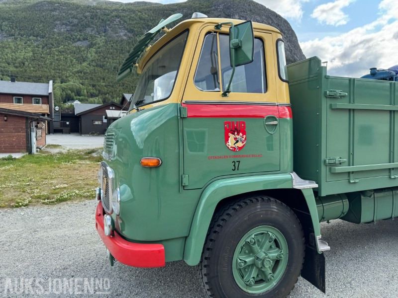 1966 Scania LBS 76 komplett sett med bil og henger selges fra bilmuseum. - Autocarro con pianale/ Cassone fisso: foto 3 1966 Scania LBS 76 komplett sett med bil og henger selges fra bilmuseum. - Autocarro con pianale/ Cassone fisso: foto 3
