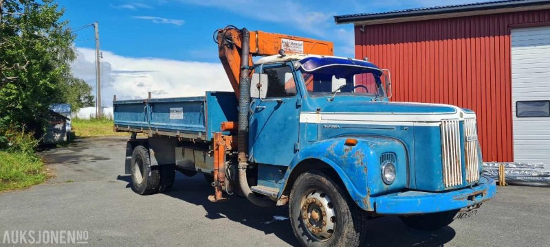 1976 Scania L81S46 MED TIPP OG KRAN - Camion con gru: foto 1 1976 Scania L81S46 MED TIPP OG KRAN - Camion con gru: foto 1
