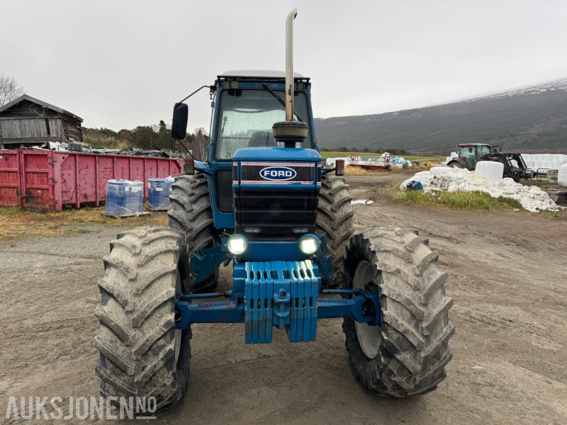 1985 Ford 8210 FWD traktor - Trattore: foto 3 1985 Ford 8210 FWD traktor - Trattore: foto 3