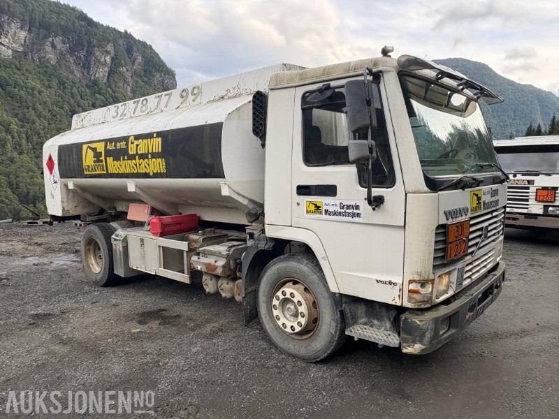 1996 Volvo FL 7 285 - Registrert på sorte skilt - Camion cisterna: foto 2 1996 Volvo FL 7 285 - Registrert på sorte skilt - Camion cisterna: foto 2