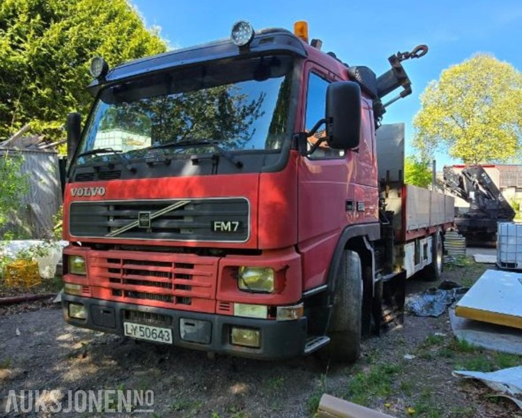 1999 Volvo FM7 42R 4X2 Reparasjonsobjekt Hiab 195-4 - Camion con gru: foto 1 1999 Volvo FM7 42R 4X2 Reparasjonsobjekt Hiab 195-4 - Camion con gru: foto 1
