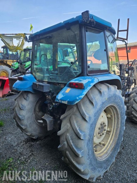 2000 New Holland TL90 Traktor med frontlaster - Trattore: foto 3 2000 New Holland TL90 Traktor med frontlaster - Trattore: foto 3