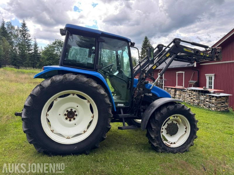 2001 New Holland TL80 traktor med laster. - Trattore: foto 4 2001 New Holland TL80 traktor med laster. - Trattore: foto 4