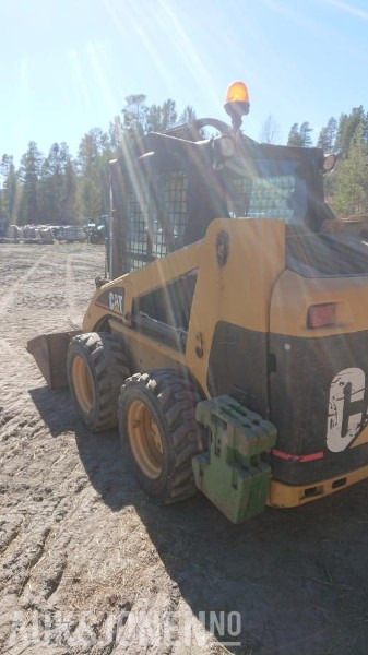 2002 Cat 216 kompaktlaster med motorvarmer - Minipala: foto 5 2002 Cat 216 kompaktlaster med motorvarmer - Minipala: foto 5