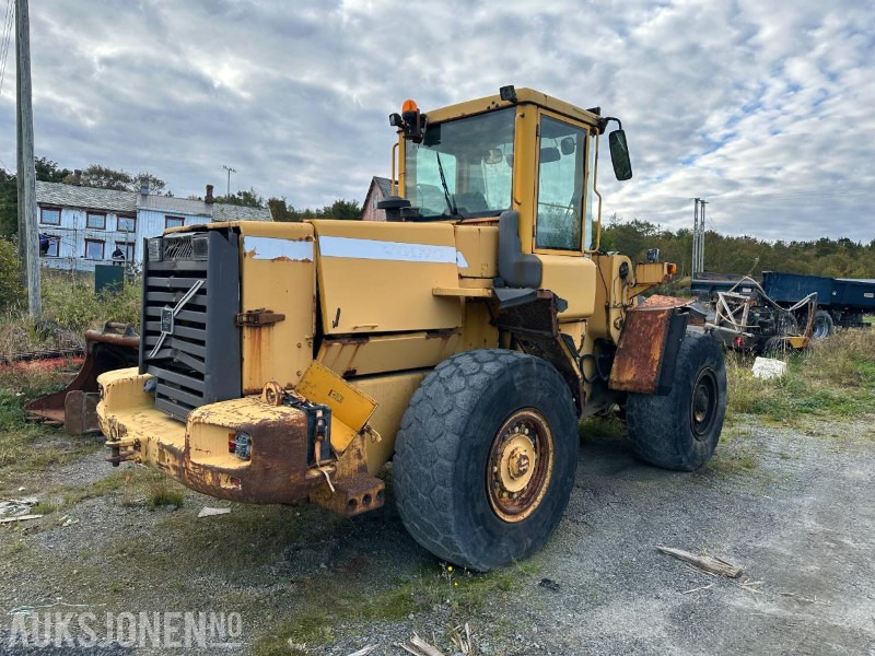 2002 Volvo L90D hjullaster – 17 tonn // Helgummihjul // Sentralsmøring - Pala gommata: foto 3 2002 Volvo L90D hjullaster – 17 tonn // Helgummihjul // Sentralsmøring - Pala gommata: foto 3