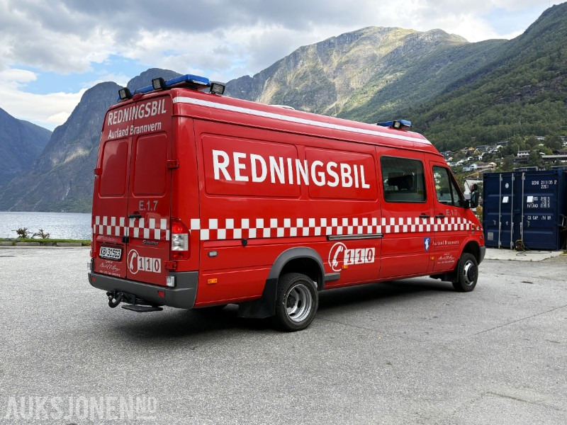2005 Mercedes-Benz Sprinter 4-motion / 4X4 redningsbil - fullutstyrt - Autopompa: foto 3 2005 Mercedes-Benz Sprinter 4-motion / 4X4 redningsbil - fullutstyrt - Autopompa: foto 3