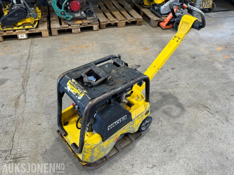 2005 Wacker BPU3050A vibroplate / Hoppetusse - Rullo: foto 1 2005 Wacker BPU3050A vibroplate / Hoppetusse - Rullo: foto 1