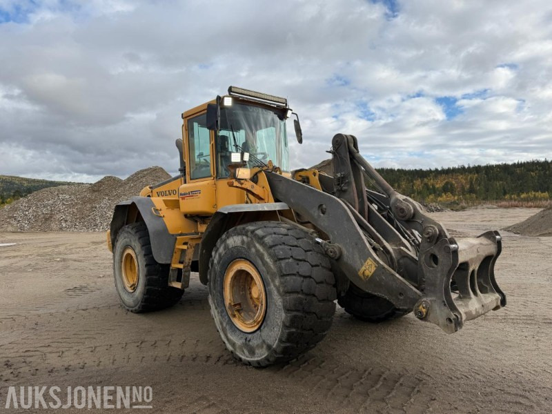 2006 Volvo L120E - Sentralsmøring - 14887 timer - Pala gommata: foto 3 2006 Volvo L120E - Sentralsmøring - 14887 timer - Pala gommata: foto 3