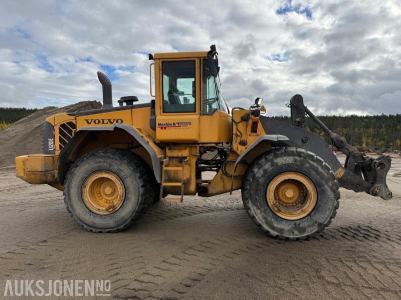 2006 Volvo L120E - Sentralsmøring - 14887 timer - Pala gommata: foto 4 2006 Volvo L120E - Sentralsmøring - 14887 timer - Pala gommata: foto 4