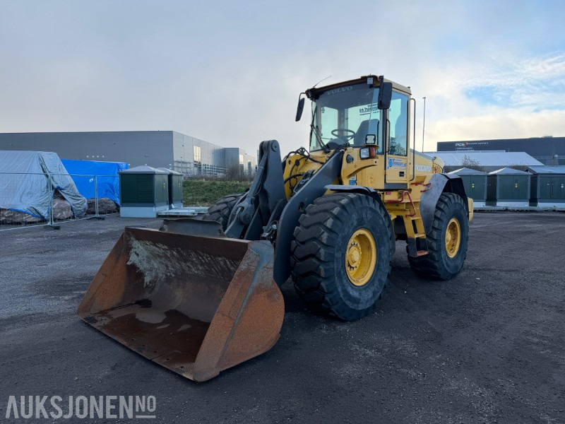 2006 Volvo L90E hjullaster - Sentralsmøring - Joystick - Tilleggshydraulikk - Pala gommata: foto 1 2006 Volvo L90E hjullaster - Sentralsmøring - Joystick - Tilleggshydraulikk - Pala gommata: foto 1