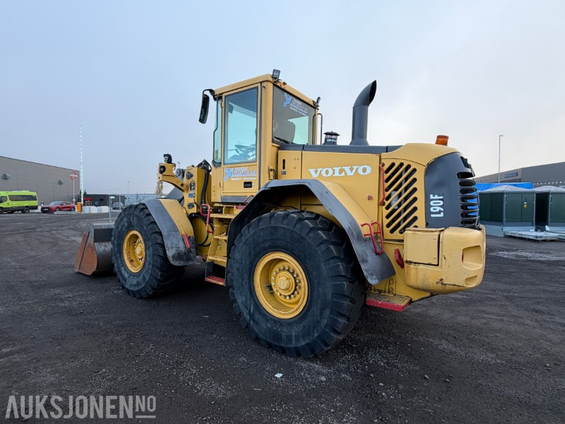 2006 Volvo L90E hjullaster - Sentralsmøring - Joystick - Tilleggshydraulikk - Pala gommata: foto 3 2006 Volvo L90E hjullaster - Sentralsmøring - Joystick - Tilleggshydraulikk - Pala gommata: foto 3