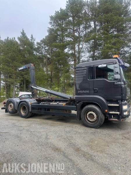 2007 MAN TGA 26.440 6X2-2 BL - Autocarro scarrabile: foto 2 2007 MAN TGA 26.440 6X2-2 BL - Autocarro scarrabile: foto 2