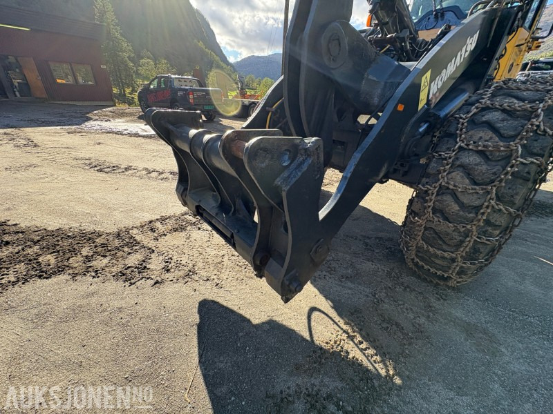 2008 Komatsu WA320-6 hjullaster - KUN 3 754 timer - Pala gommata: foto 5 2008 Komatsu WA320-6 hjullaster - KUN 3 754 timer - Pala gommata: foto 5