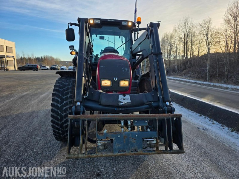 2010 VALTRA N121 HITECH MED FRONTLASTER 50KMT - Trattore: foto 2 2010 VALTRA N121 HITECH MED FRONTLASTER 50KMT - Trattore: foto 2