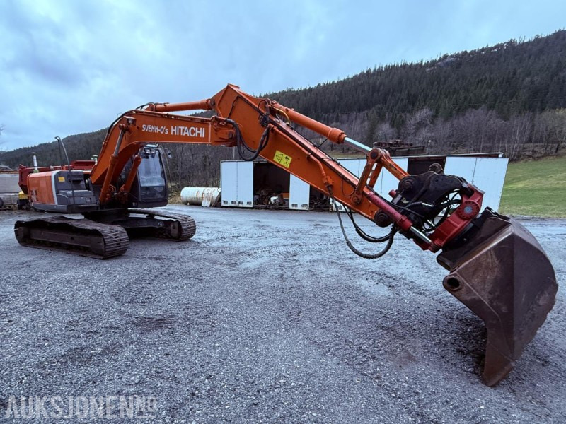 2011 Hitachi ZX210 LC-3 beltegraver KUN 8475 timer - GPS, RT80 Rotortilt, Sentralsmøring - Escavatore: foto 2 2011 Hitachi ZX210 LC-3 beltegraver KUN 8475 timer - GPS, RT80 Rotortilt, Sentralsmøring - Escavatore: foto 2