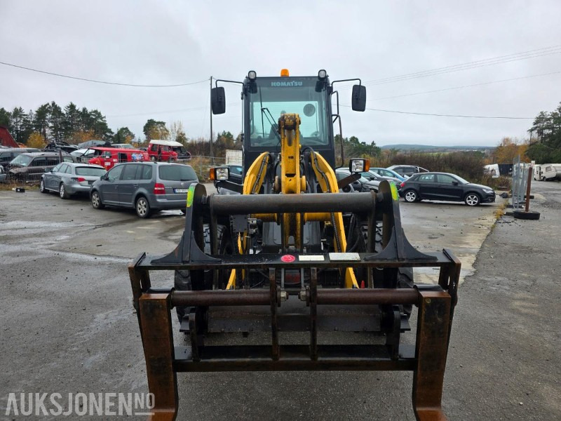 2011 Komatsu WA100M-6 HJULLASTER MED PALLEGAFFEL GODKJENT i 2025 - Pala gommata: foto 4 2011 Komatsu WA100M-6 HJULLASTER MED PALLEGAFFEL GODKJENT i 2025 - Pala gommata: foto 4
