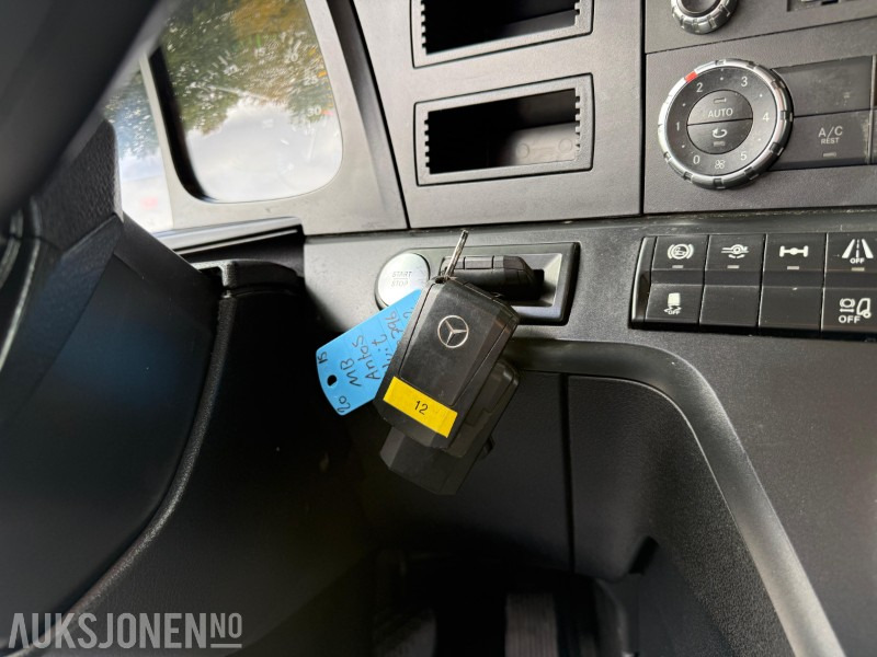 Autocarro furgonato 2015 Mercedes-Benz ANTOS 1830 skapbil, baklem, kjøling, fjernkontroll, ryggekamera, 360, lav KM: foto 16