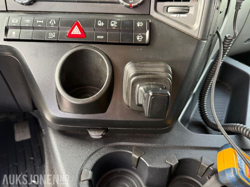 Autocarro furgonato 2015 Mercedes-Benz ANTOS 1830 skapbil, baklem, kjøling, fjernkontroll, ryggekamera, 360, lav KM: foto 18