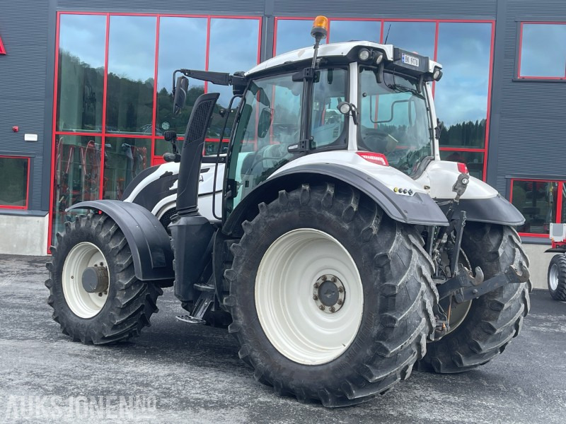 2015 Valtra T214D Versu Direct - Front Hydr. - EU OK 2027 - 50 km/t - Trattore: foto 4 2015 Valtra T214D Versu Direct - Front Hydr. - EU OK 2027 - 50 km/t - Trattore: foto 4