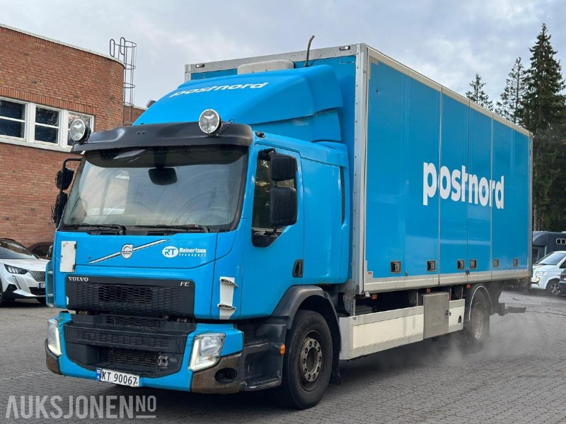 2015 Volvo FE 320 4x2 Euro6 skapbil med bakløft full sideåpning 18 Paller. - Autocarro furgonato: foto 1 2015 Volvo FE 320 4x2 Euro6 skapbil med bakløft full sideåpning 18 Paller. - Autocarro furgonato: foto 1