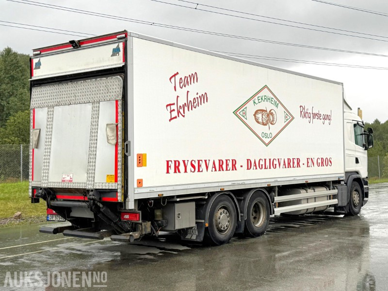 2016 Scania G450 med 2-soners kjøl- og frys, 1 eier, 2 kjølesoner, Gullavtale, Zepro, Onspot kjettinger, ryggekamera - Autocarro furgonato: foto 5 2016 Scania G450 med 2-soners kjøl- og frys, 1 eier, 2 kjølesoner, Gullavtale, Zepro, Onspot kjettinger, ryggekamera - Autocarro furgonato: foto 5