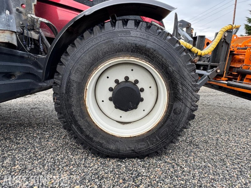 Leasing di 2016 Valtra T174E med Schmidt Tellefsdal U-LS 43.6 plog (2022), Valtra 76 frontlaster og betong lodd 2016 Valtra T174E med Schmidt Tellefsdal U-LS 43.6 plog (2022), Valtra 76 frontlaster og betong lodd: foto 15 Leasing di 2016 Valtra T174E med Schmidt Tellefsdal U-LS 43.6 plog (2022), Valtra 76 frontlaster og betong lodd 2016 Valtra T174E med Schmidt Tellefsdal U-LS 43.6 plog (2022), Valtra 76 frontlaster og betong lodd: foto 15