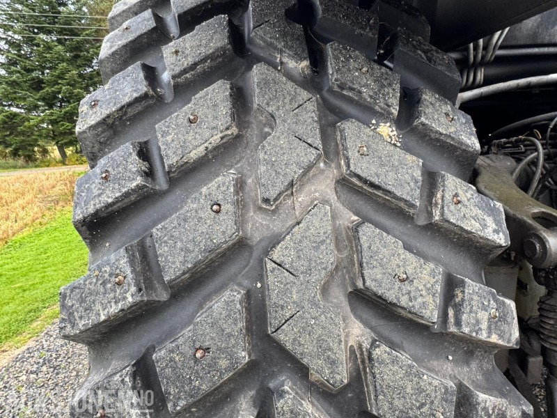 Leasing di 2016 Valtra T174E med Schmidt Tellefsdal U-LS 43.6 plog (2022), Valtra 76 frontlaster og betong lodd 2016 Valtra T174E med Schmidt Tellefsdal U-LS 43.6 plog (2022), Valtra 76 frontlaster og betong lodd: foto 12 Leasing di 2016 Valtra T174E med Schmidt Tellefsdal U-LS 43.6 plog (2022), Valtra 76 frontlaster og betong lodd 2016 Valtra T174E med Schmidt Tellefsdal U-LS 43.6 plog (2022), Valtra 76 frontlaster og betong lodd: foto 12