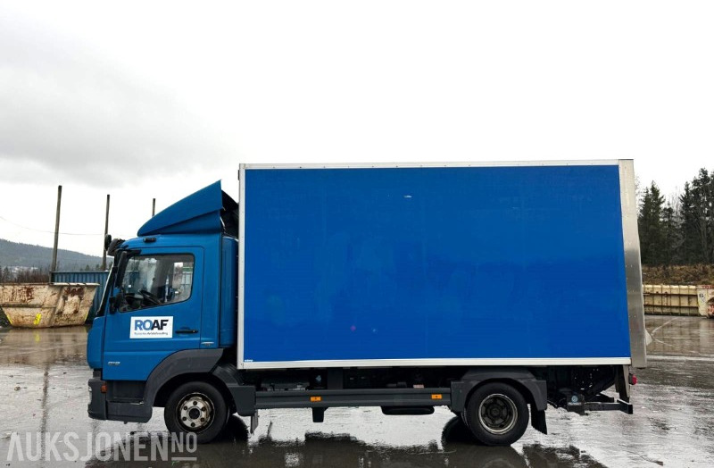 2017 Mercedes-Benz ATEGO 818 L skapbil | Palfinger lift | Ulefoss skap - Autocarro furgonato: foto 2 2017 Mercedes-Benz ATEGO 818 L skapbil | Palfinger lift | Ulefoss skap - Autocarro furgonato: foto 2