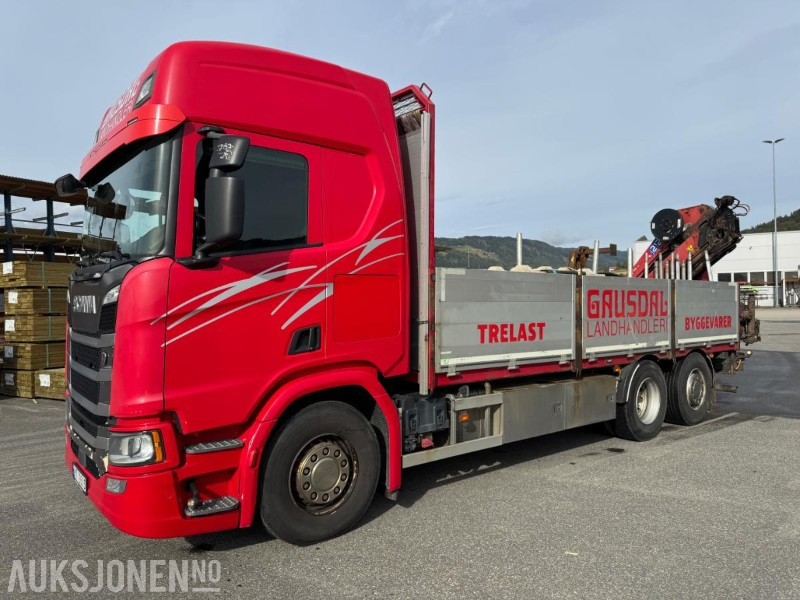 2017 Scania R500 planbil med HMF kran - Camion con gru: foto 1 2017 Scania R500 planbil med HMF kran - Camion con gru: foto 1