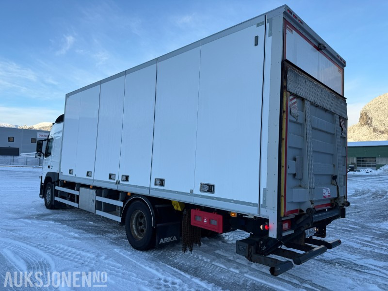 2017 Volvo FM 330 Euro 6 skapbil - 406117 km - Eu godkjent. - Autocarro furgonato: foto 3 2017 Volvo FM 330 Euro 6 skapbil - 406117 km - Eu godkjent. - Autocarro furgonato: foto 3