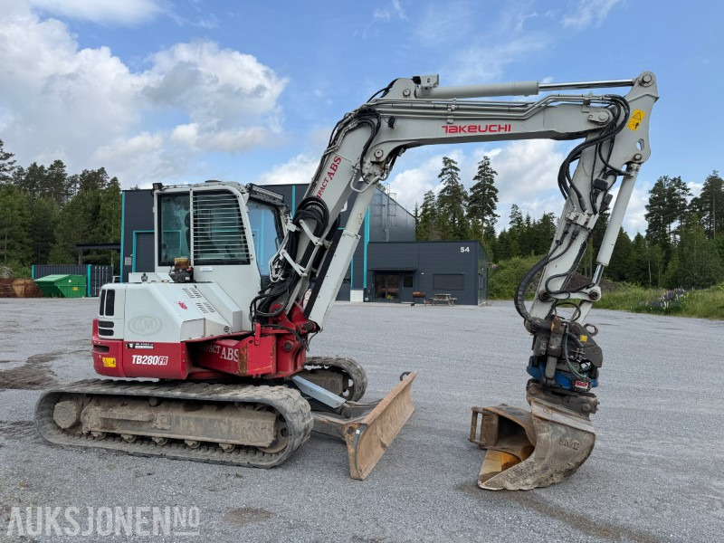 2018 Takeuchi TB280FR – 8,5-tonns gravemaskin med Side-to-Side Boom, tilt, sentralsmøring og 2 skuffer - Escavatore: foto 5 2018 Takeuchi TB280FR – 8,5-tonns gravemaskin med Side-to-Side Boom, tilt, sentralsmøring og 2 skuffer - Escavatore: foto 5