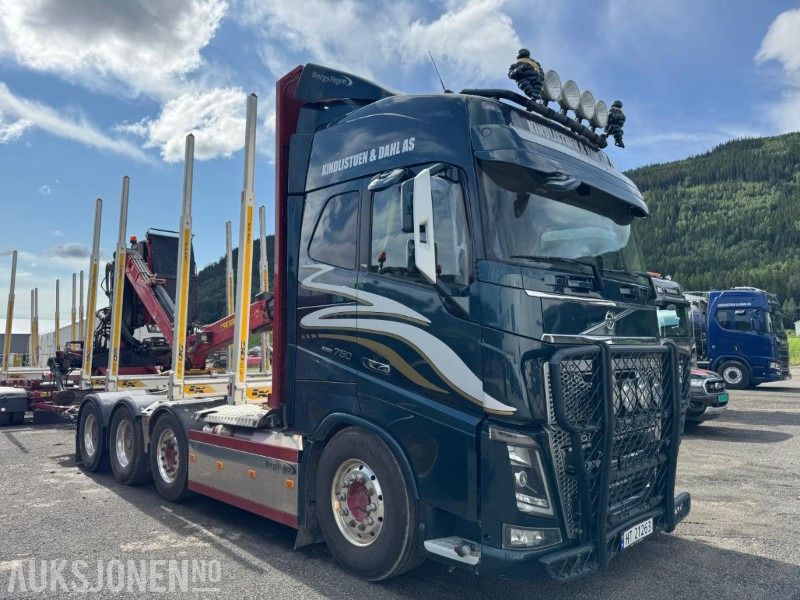 2018 Volvo FH16 8X4 komplett tømmerbil med kran og henger. - Camion trasporto legname, Camion con gru: foto 4 2018 Volvo FH16 8X4 komplett tømmerbil med kran og henger. - Camion trasporto legname, Camion con gru: foto 4